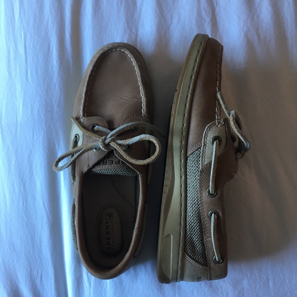 Sperry boat shoes size 6